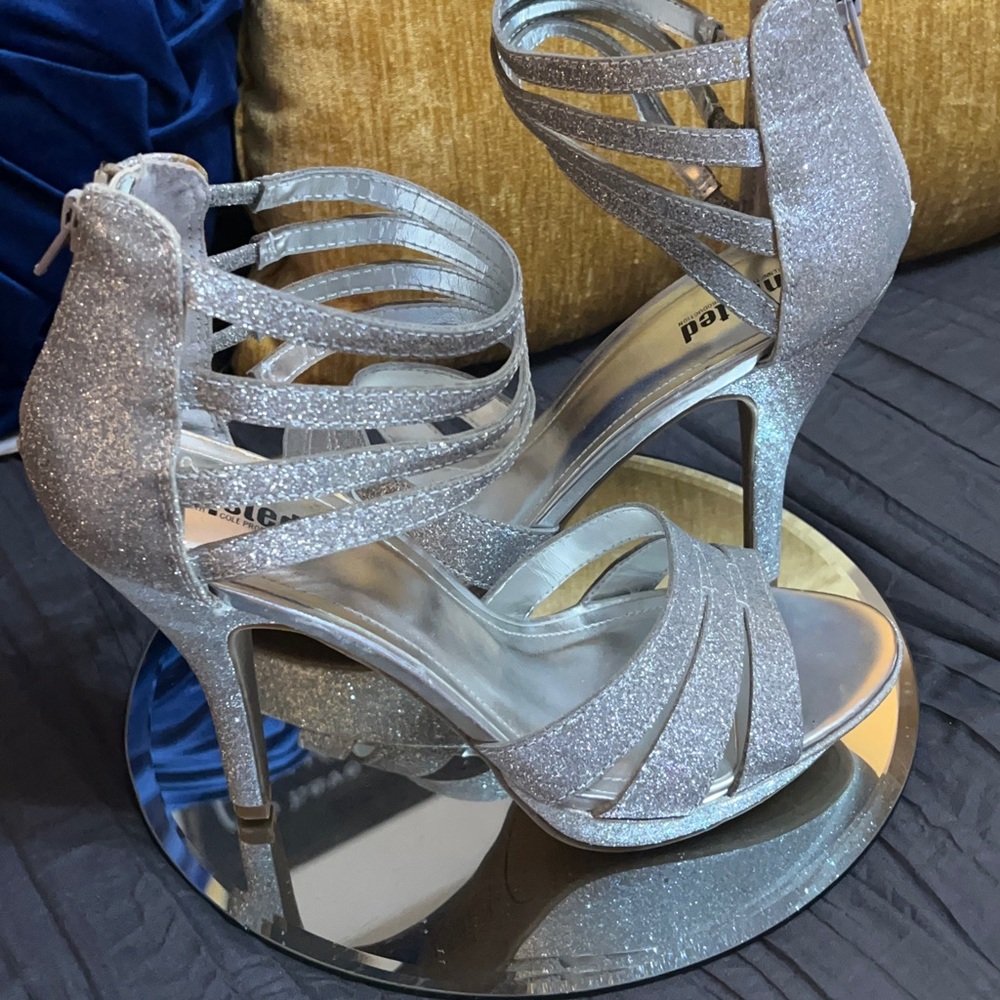 Get prom, wedding or just because READY with these 5 inch Sparkling Beauties!!!!